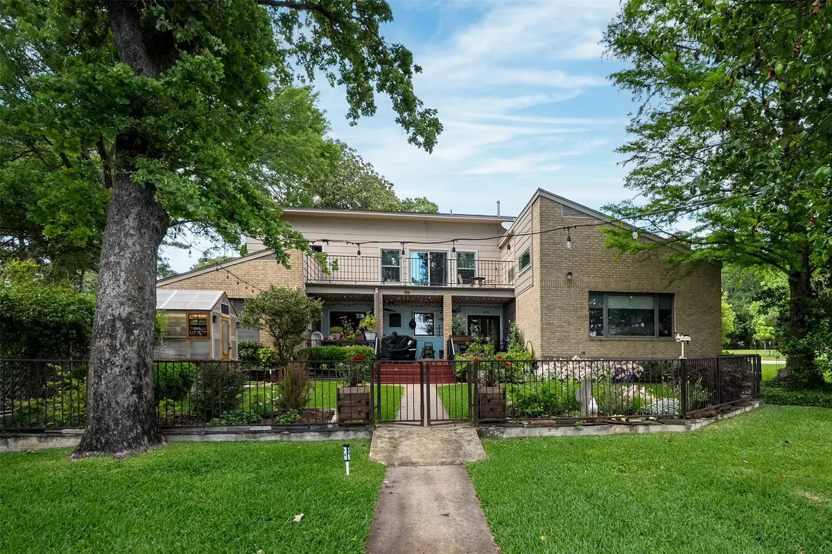 205 Shoreline Drive, Malakoff, TX 75148 - #1