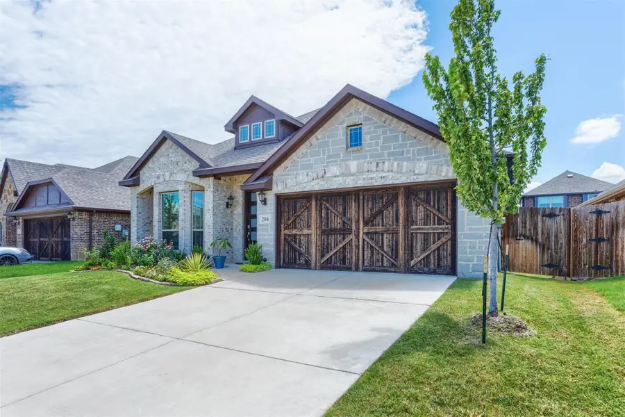 204 Garden Grove Drive, Waxahachie, TX 75165 - #2