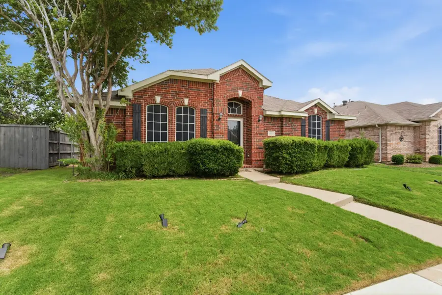 1633 Yellowstone Avenue, Lewisville, TX 75077 - #2