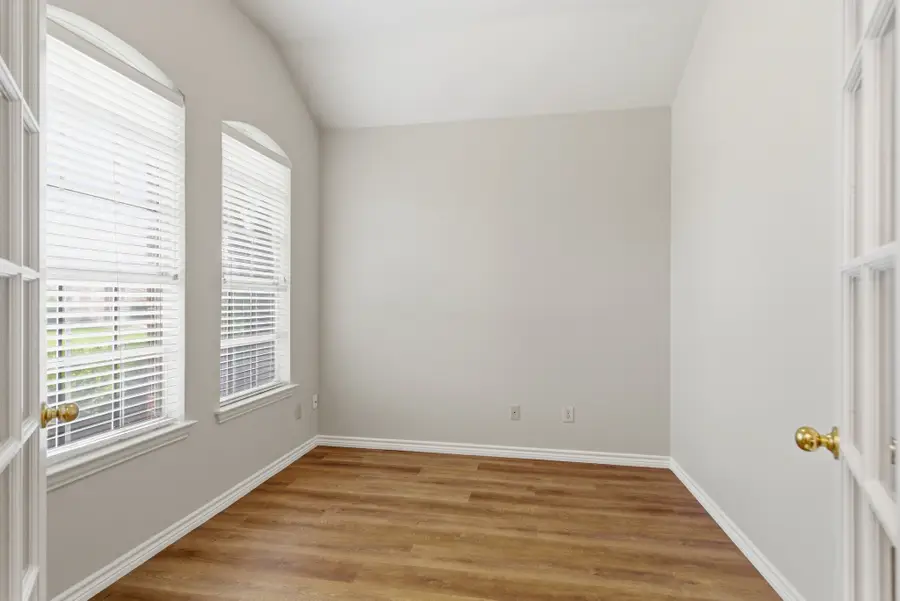 1633 Yellowstone Avenue, Lewisville, TX 75077 - #3