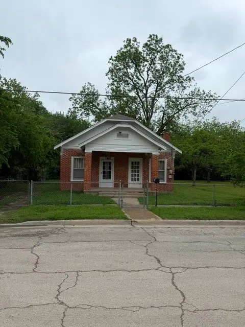 1507 & 1511 E Garnett Street, Gainesville, TX 76240