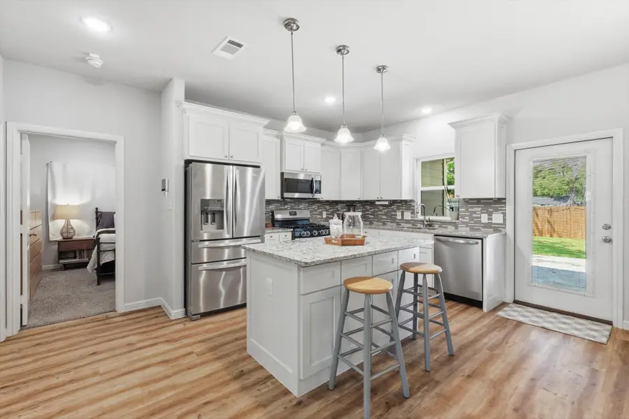 1125 Oxford Street, River Oaks, TX 76114 - #2