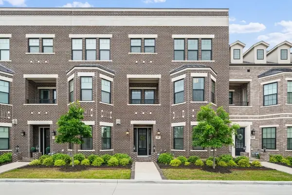 208 Morningside Drive, Roanoke, TX 76262