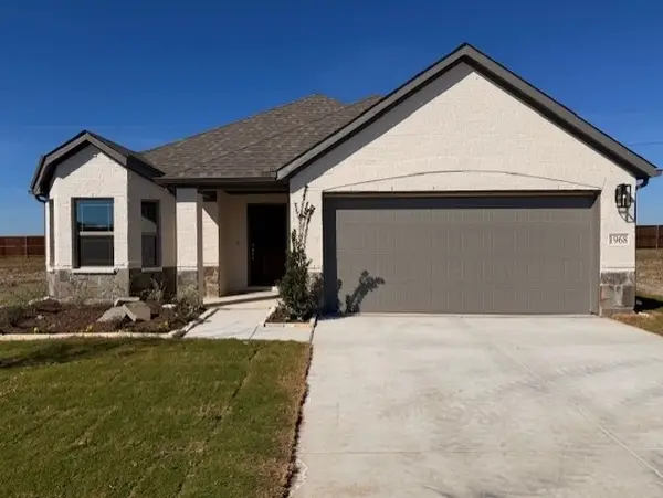 1957 Daybreak Drive, Venus, TX 76009