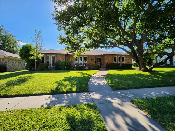 1023 Ridgefield Drive, Plano, TX 75075