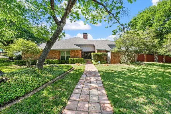 9925 Sandalwood Drive, Woodway, TX 76712