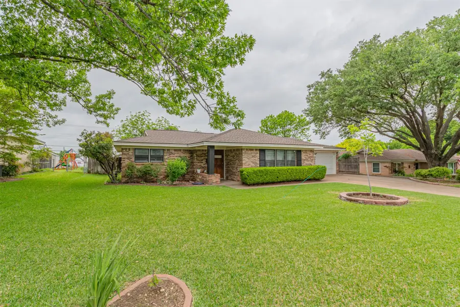 3924 Westerly Road, Benbrook, TX 76116 - #3