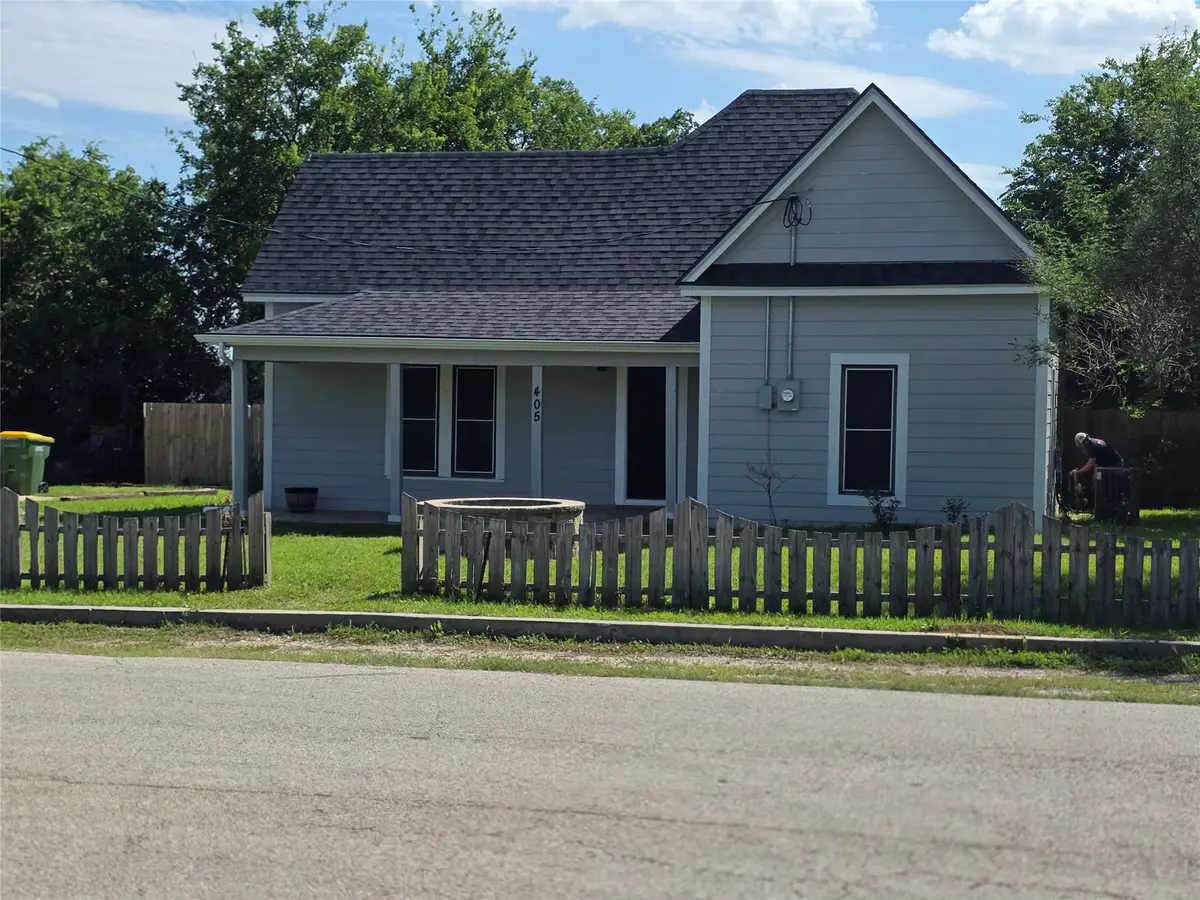 405 W Graham Street, Godley, TX 76044 - #1