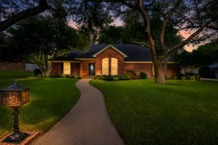 926 Canyon Drive, Cleburne, TX 76033 - #2