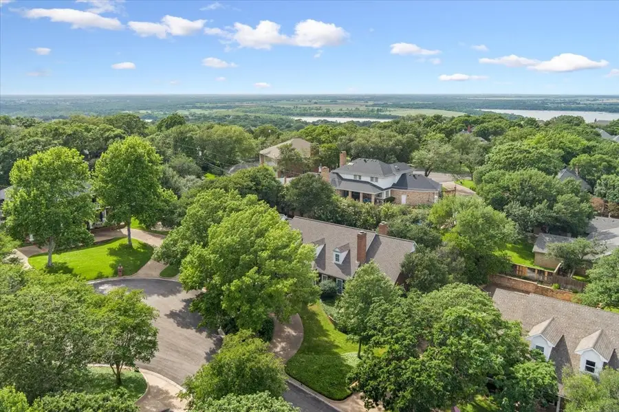 12002 Woodbriar Circle, Woodway, TX 76712 - #2