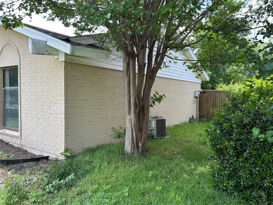 1033 Rockledge Drive, Garland, TX 75043 - #3