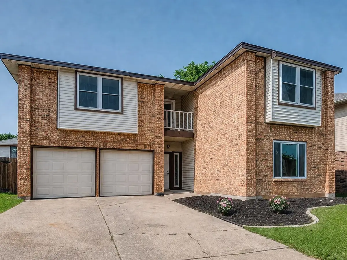 829 Foxridge Drive, Arlington, TX 76017 - #1