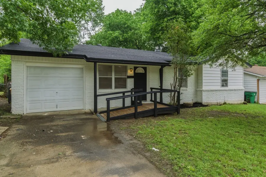 3937 Woodlane Avenue, Haltom City, TX 76117 - #2