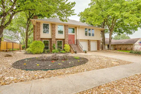 3701 Teal Lane, Bedford, TX 76021