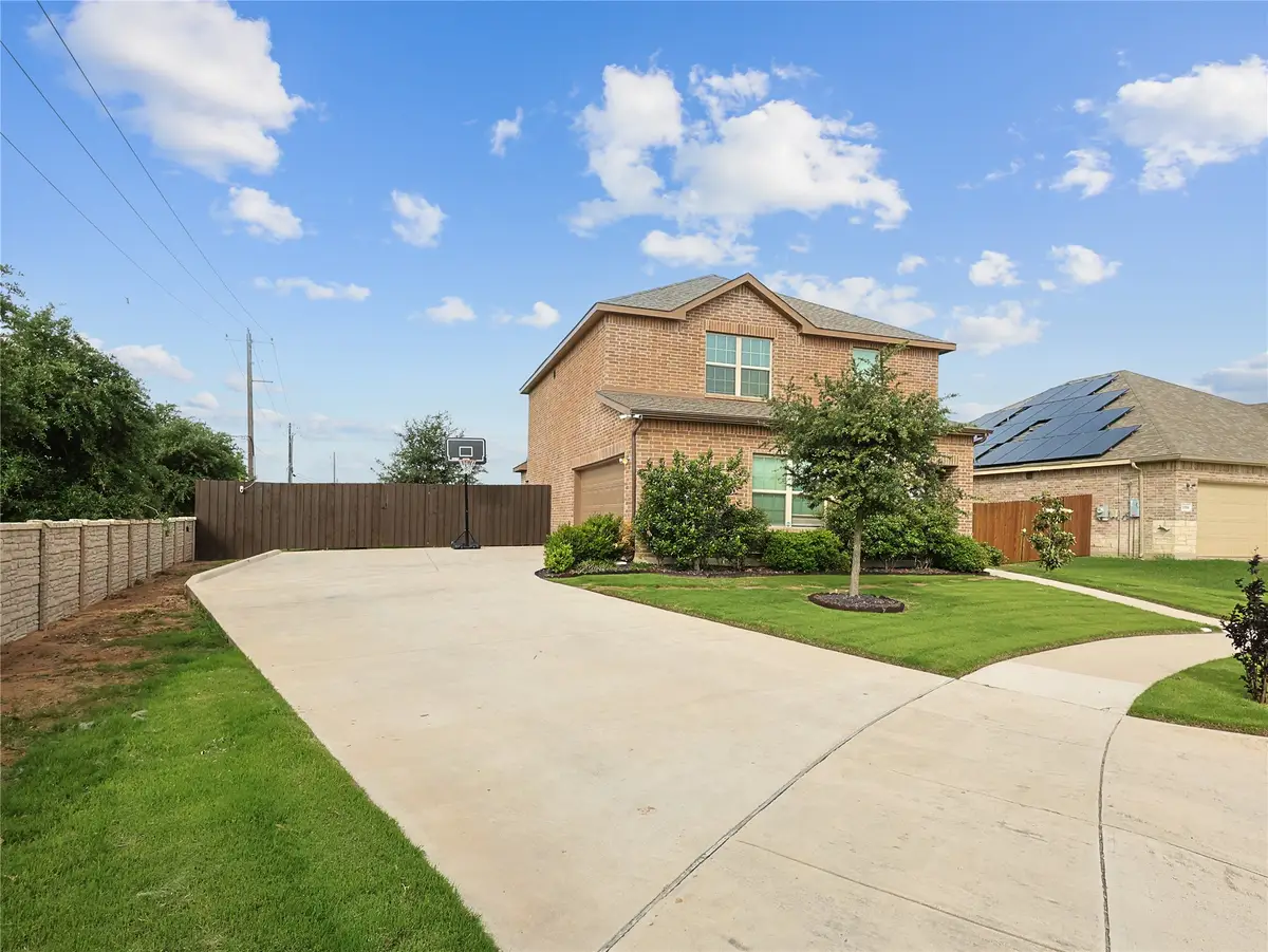 1556 Woodlake Drive, Waxahachie, TX 75165 - #1