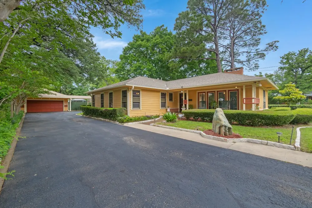 1815 N Bell Avenue, Denton, TX 76209 - #1