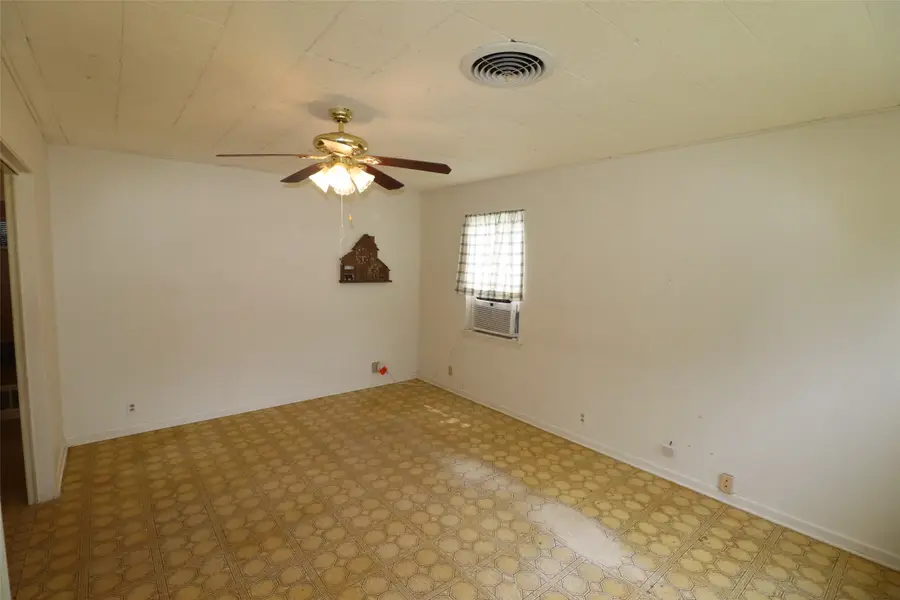 1610 Wood Street, Brownwood, TX 76801 - #3