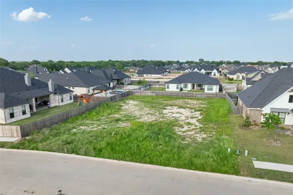 14001 Rw Court, Woodway, TX 76712