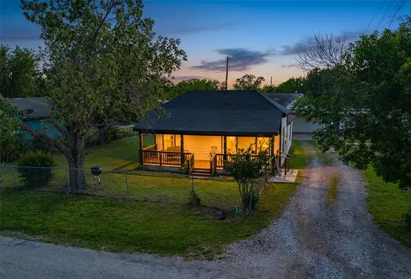 300 S Wall Street, Itasca, TX 76055