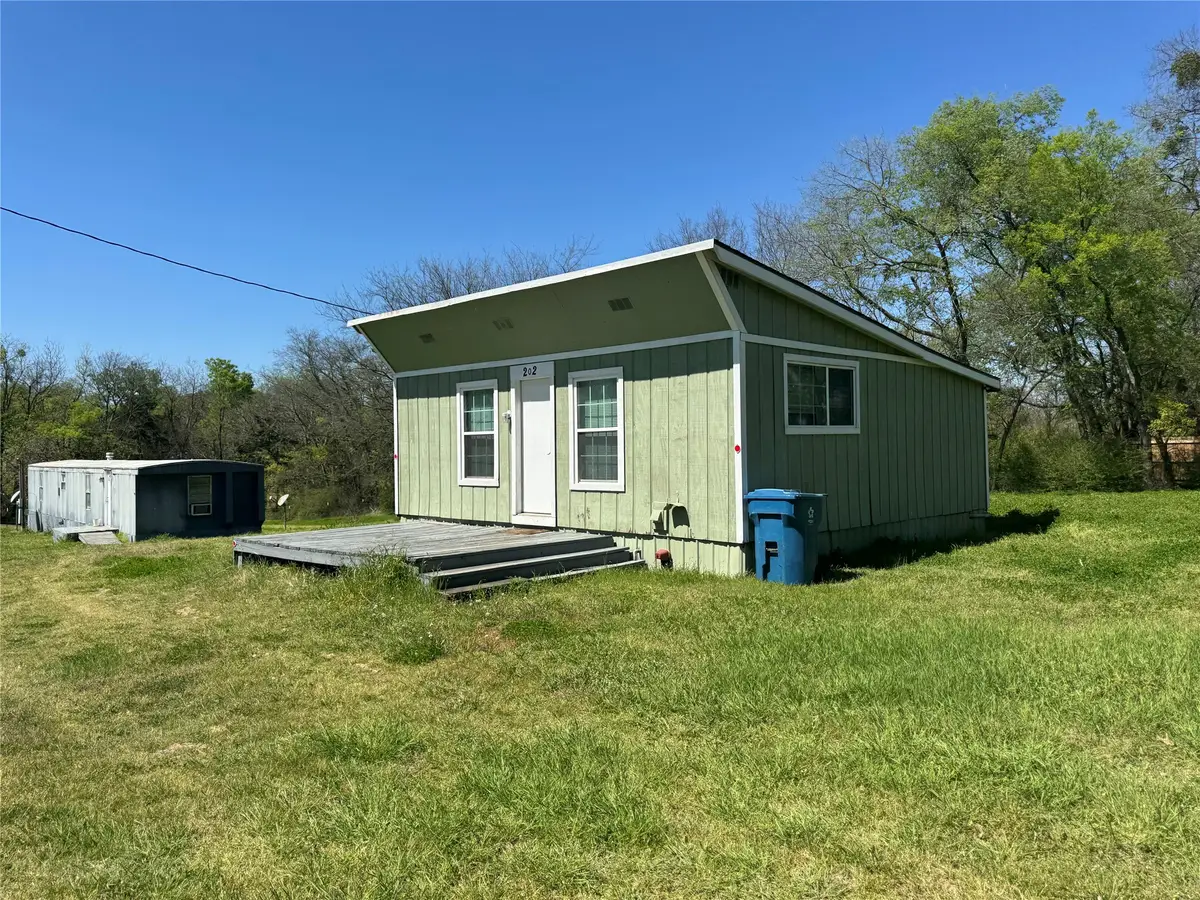 202 W Tarrant Street, Cumby, TX 75433 - #1