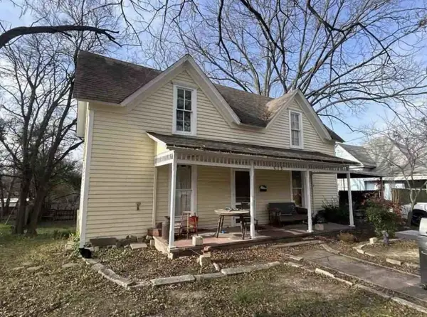 513 W Jefferson Street, Waxahachie, TX 75165