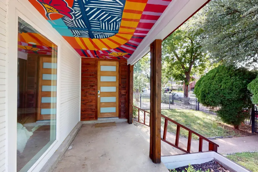 712 W 8th Street, Dallas, TX 75208 - #2