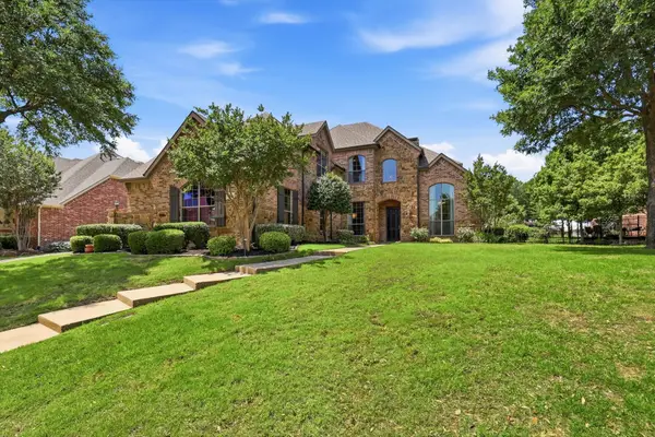 8810 Crockett Drive, Argyle, TX 76226