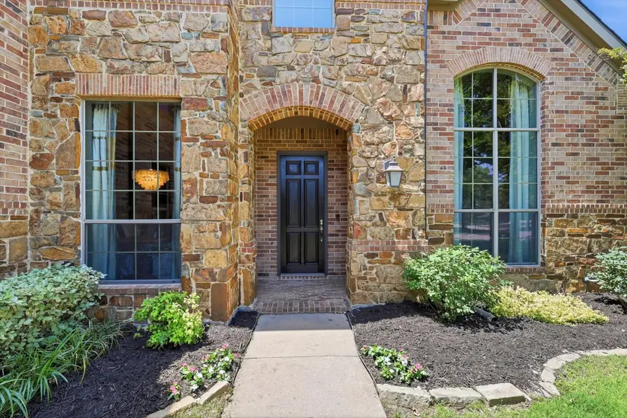 8810 Crockett Drive, Argyle, TX 76226 - #3