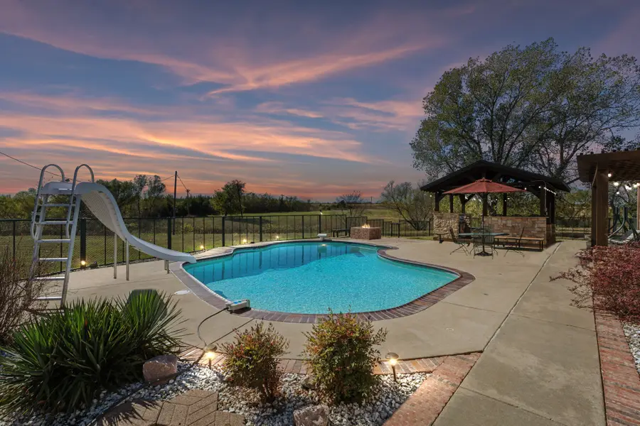 5646 County Road 2909, Dodd City, TX 75438 - #3