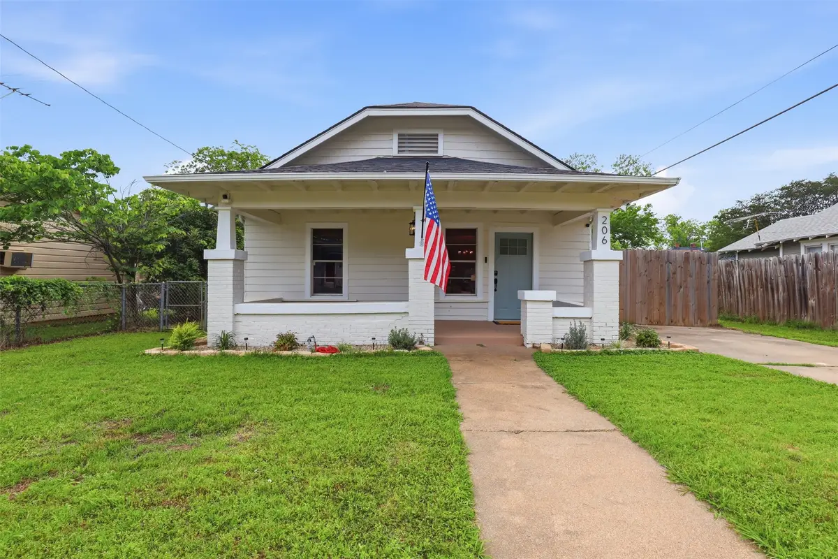 206 S Pendell Avenue, Cleburne, TX 76033 - #1