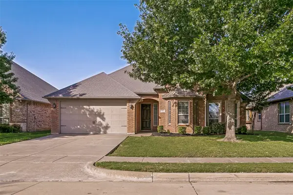309 Hudson Lane, Burleson, TX 76028