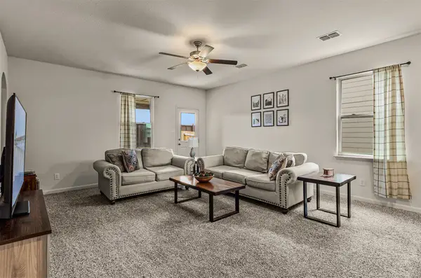 1916 Pondera Street, Ponder, TX 76259