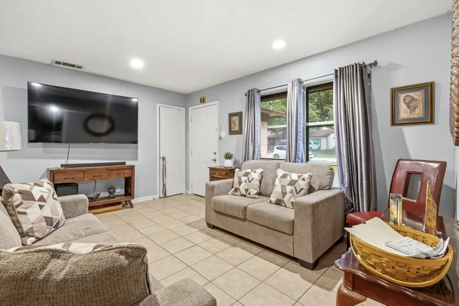 1201 Juanita Street, Mesquite, TX 75149 - #3