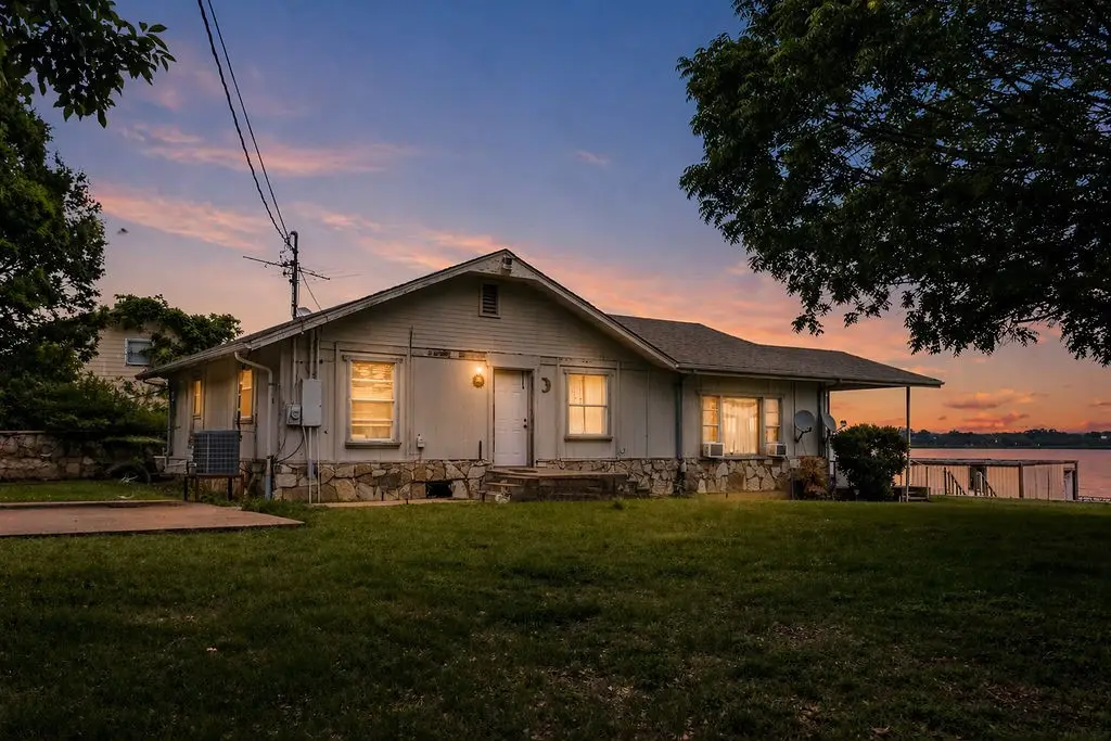 5757 Parkside Court, Granbury, TX 76048 - #1