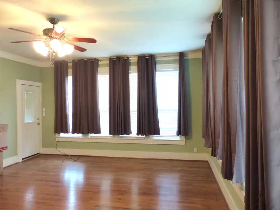 606 S Blackburn, Brady, TX 76825 - #3