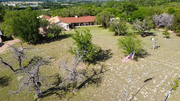 502 N Brown Street, Hamilton, TX 76531