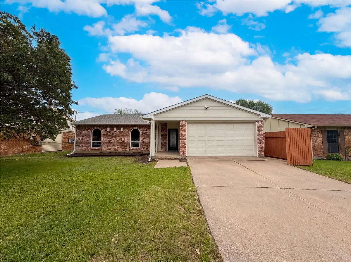 7444 Sandhurst Lane S, North Richland Hills, TX 76182 - #1