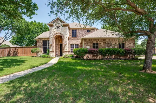 1212 Diamond Leaf Drive, Corinth, TX 76208