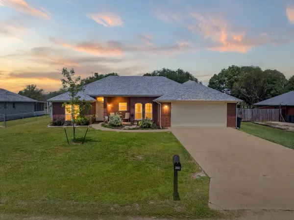 578 Elmwood Drive, Woodway, TX 76712