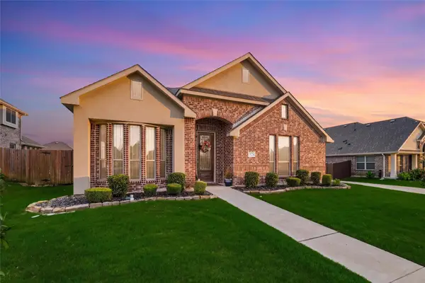 1128 Sutton Place, DeSoto, TX 75115