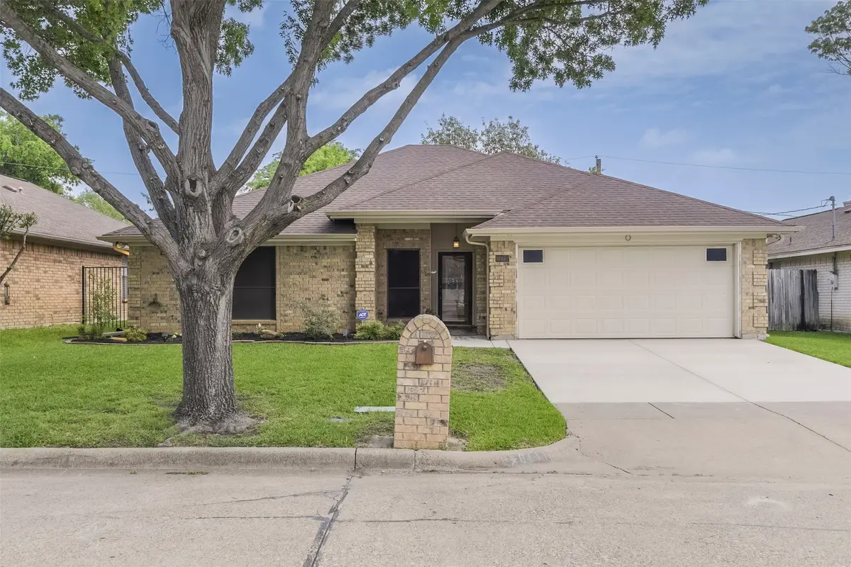 6111 Fern Meadow Road, Arlington, TX 76017 - #1
