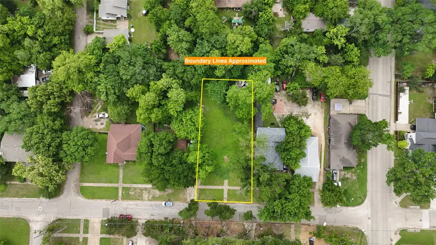 1443 W 5th Avenue, Corsicana, TX 75110 - #2