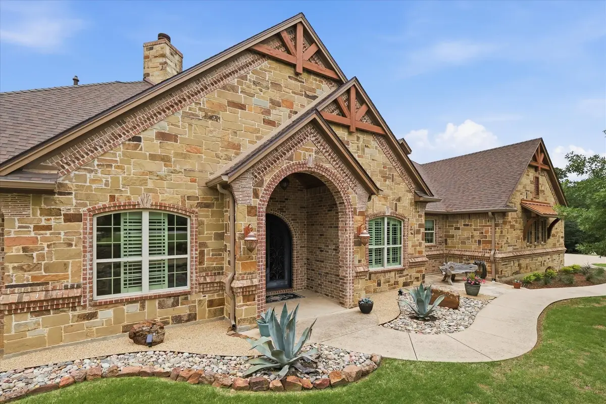 6751 Robinson Canyon Road, Aubrey, TX 76227 - #1