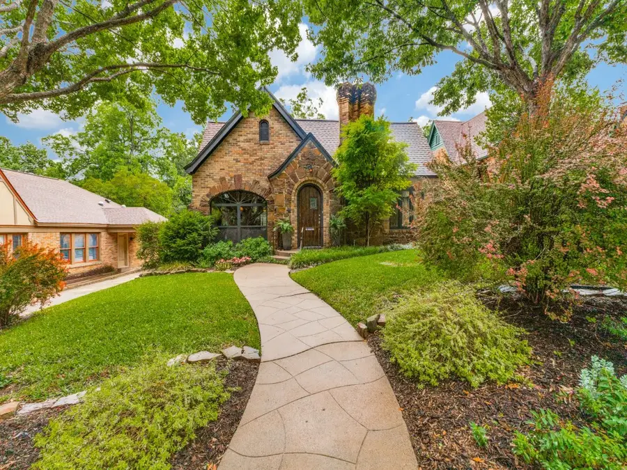 1107 Clermont Avenue, Dallas, TX 75223 - #2