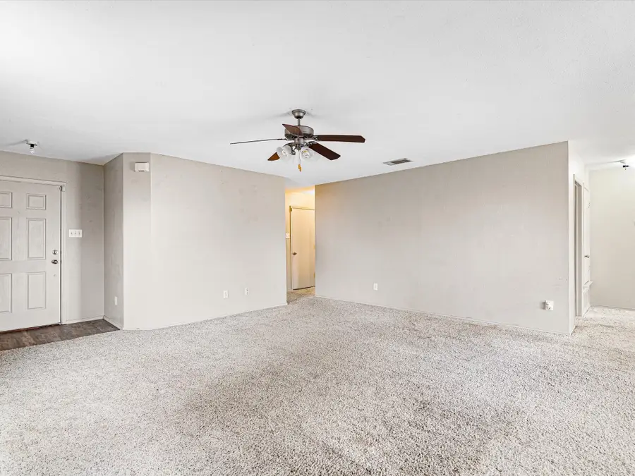 1201 Vicksburg Drive, Ennis, TX 75119 - #2