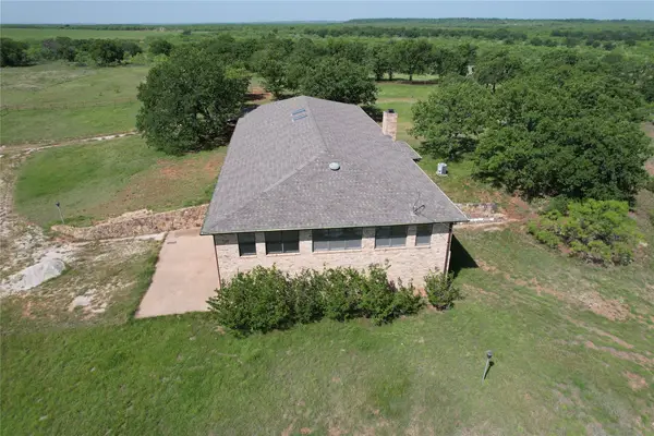 628 Robinson Road, Graham, TX 76450