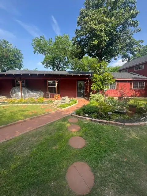 9619 Santa Monica Drive, Fort Worth, TX 76116