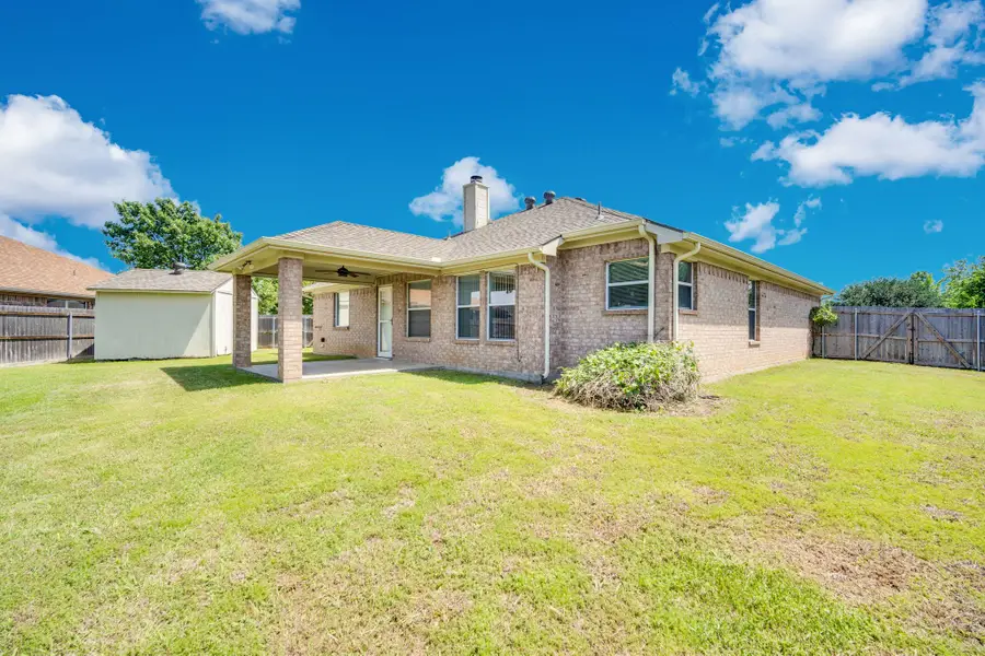 1040 Vinewood Avenue, Burleson, TX 76028 - #3