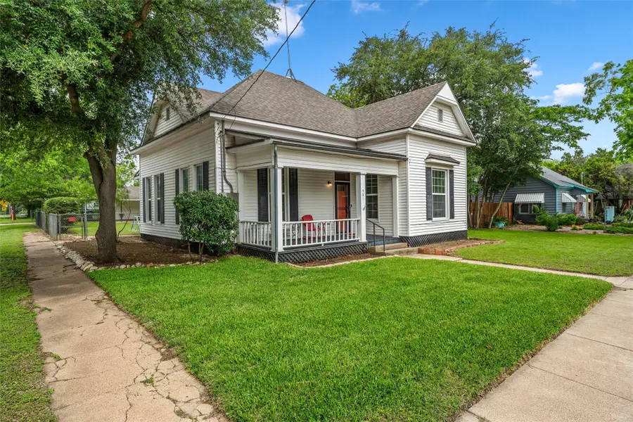 501 N Davis Street, West, TX 76691 - #3
