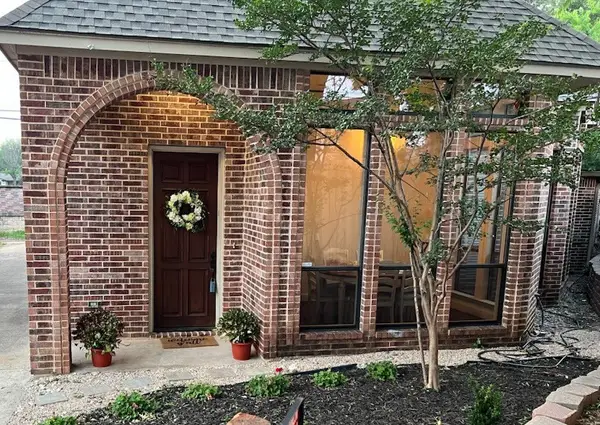 4900 Ridglea Hills Court, Fort Worth, TX 76116